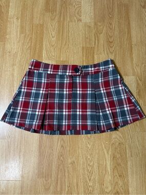 West Seal Y2K Plaid Pleated Mini Skirt in Red and Gray - Size M